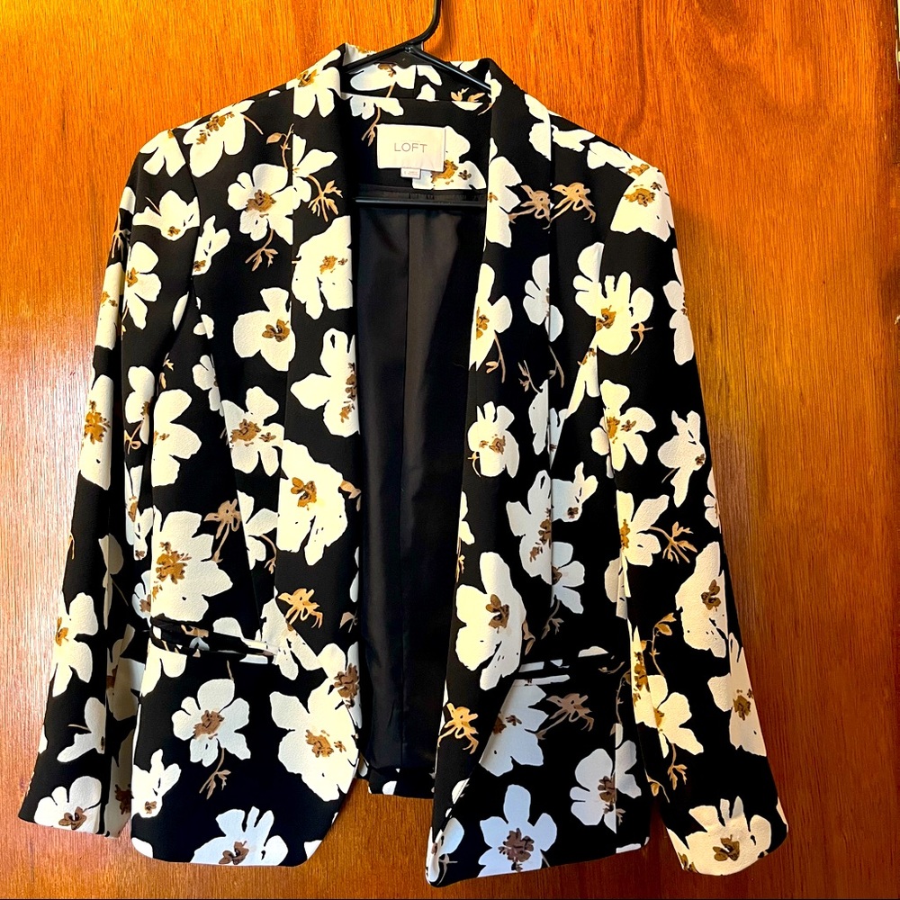 LOFT Black and White Floral Blazer
